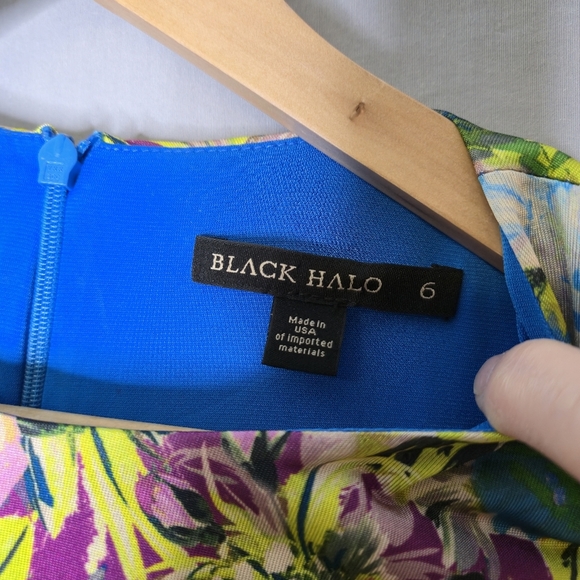 Black Halo Women's Blue Delina Ruched Floral-Print Sheath Dress Size 6 - Picture 5 of 9